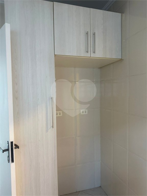 Casa à venda com 4 quartos, sendo 1 suíte,  no condomínio Jardim das Acácias, Cotia - SP