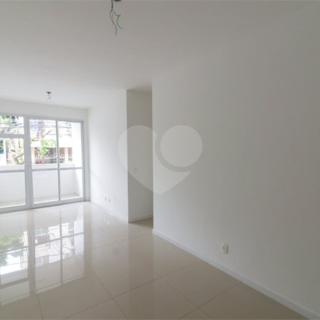 Apartamento à venda com 3 quartos, sendo 1 suíte,  em Vila Isabel, Rio de Janeiro, RJ
