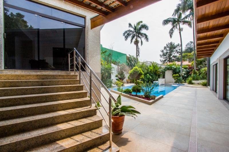 Casa Térrea à venda com 5 suítes em Jardim Marajoara, São Paulo, SP