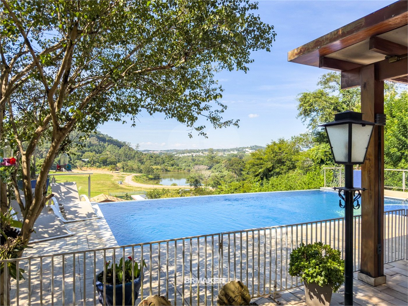 Casa à venda com 5 suítes no condomínio São Joaquim, Vinhedo - SP