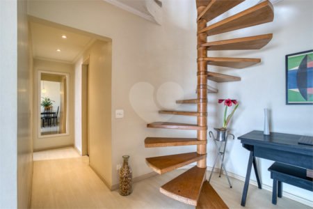 Cobertura à venda com 4 quartos, sendo 1 suíte,  em Vila Clementino, São Paulo, SP