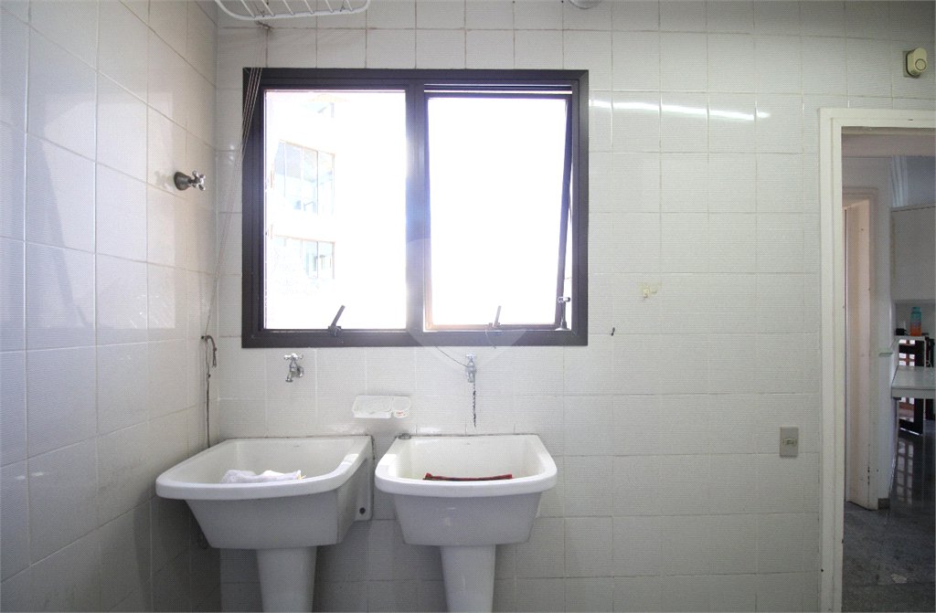 Apartamento à venda com 3 suítes em Vila Suzana, São Paulo, SP