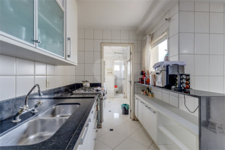 Apartamento à venda com 3 suítes em Vila Mascote, São Paulo, SP