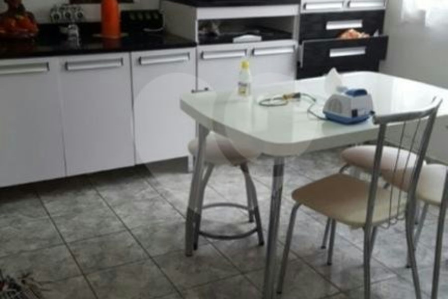 Sobrado à venda com 4 quartos, sendo 1 suíte, em Tremembé, São Paulo, SP
