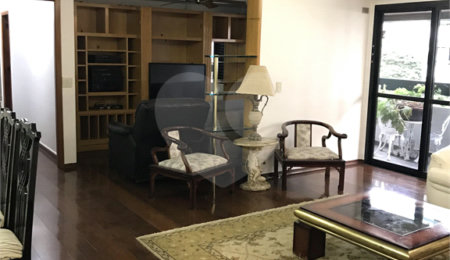 Apartamento à venda com 4 quartos, sendo 1 suíte,  em Vila Uberabinha, São Paulo, SP