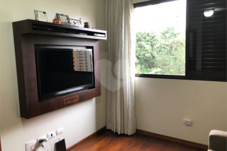 Apartamento à venda com 3 suítes em Vila Andrade, São Paulo, SP
