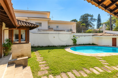 Casa Térrea à venda com 4 quartos, sendo 2 suítes, em Alto da Boa Vista, São Paulo, SP