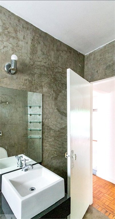 Apartamento à venda com 2 quartos em Cerqueira César, São Paulo, SP