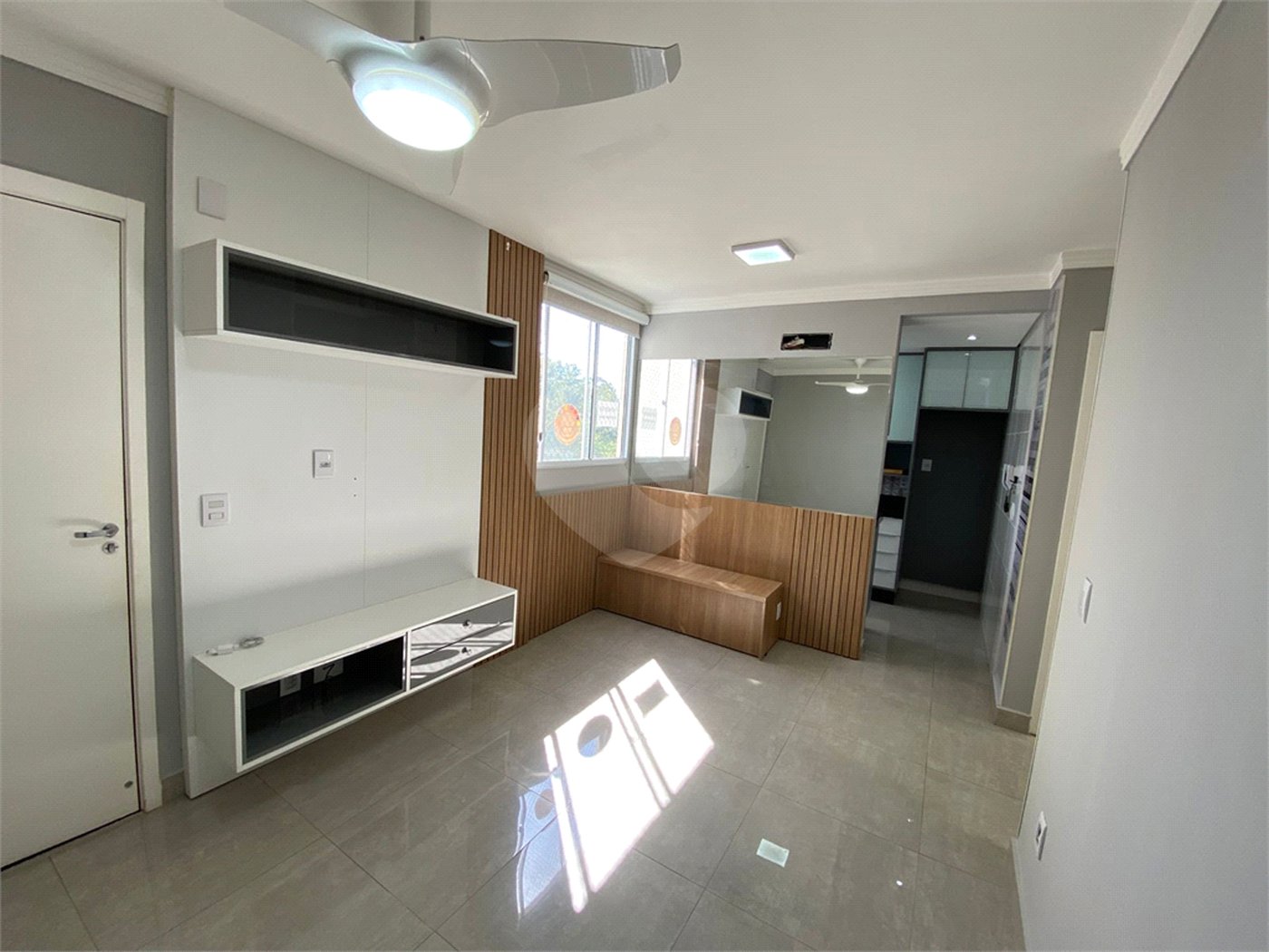 Apartamento à venda com 2 quartos em Glória, Várzea Grande, MT