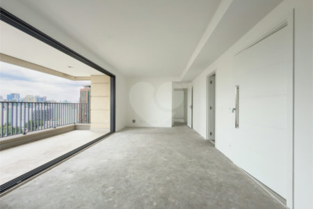 Apartamento à venda com 3 suítes em Vila Nova Conceição, São Paulo, SP