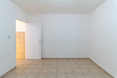 Casa à venda com 3 quartos, sendo 1 suíte, em Jardim Paris, São Paulo, SP