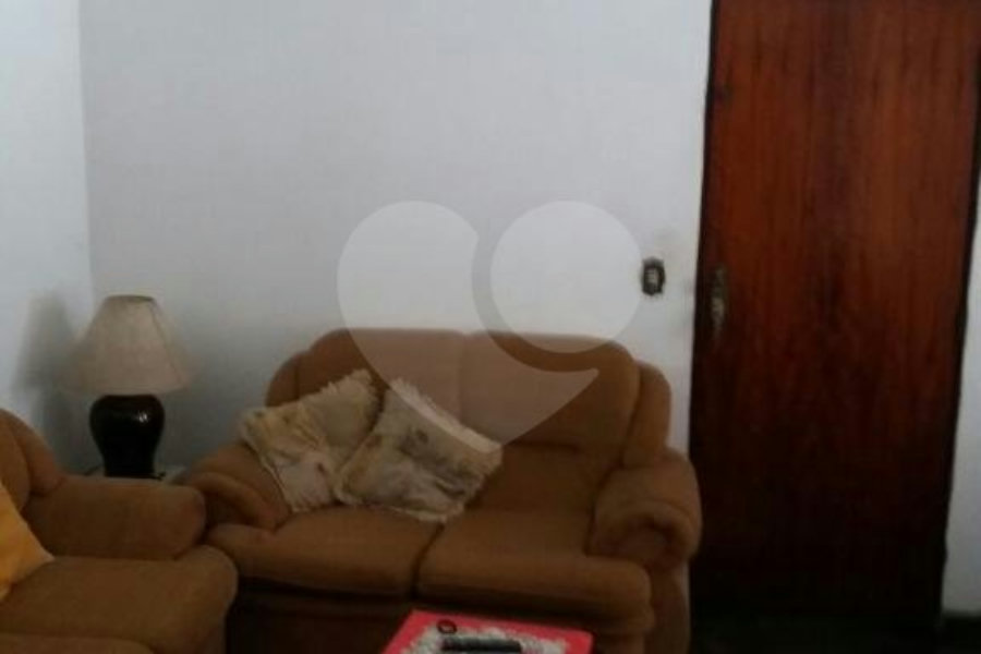 Sobrado à venda com 3 quartos, sendo 1 suíte,  em Jardim do Papai, Guarulhos, SP