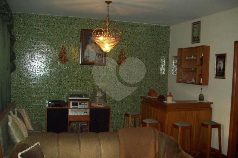 Casa Térrea à venda com 3 quartos, sendo 1 suíte, em Vila Constança, São Paulo, SP