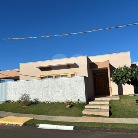 Casa à venda com 2 suítes no condomínio Mirante dos Ipês, Salto - SP