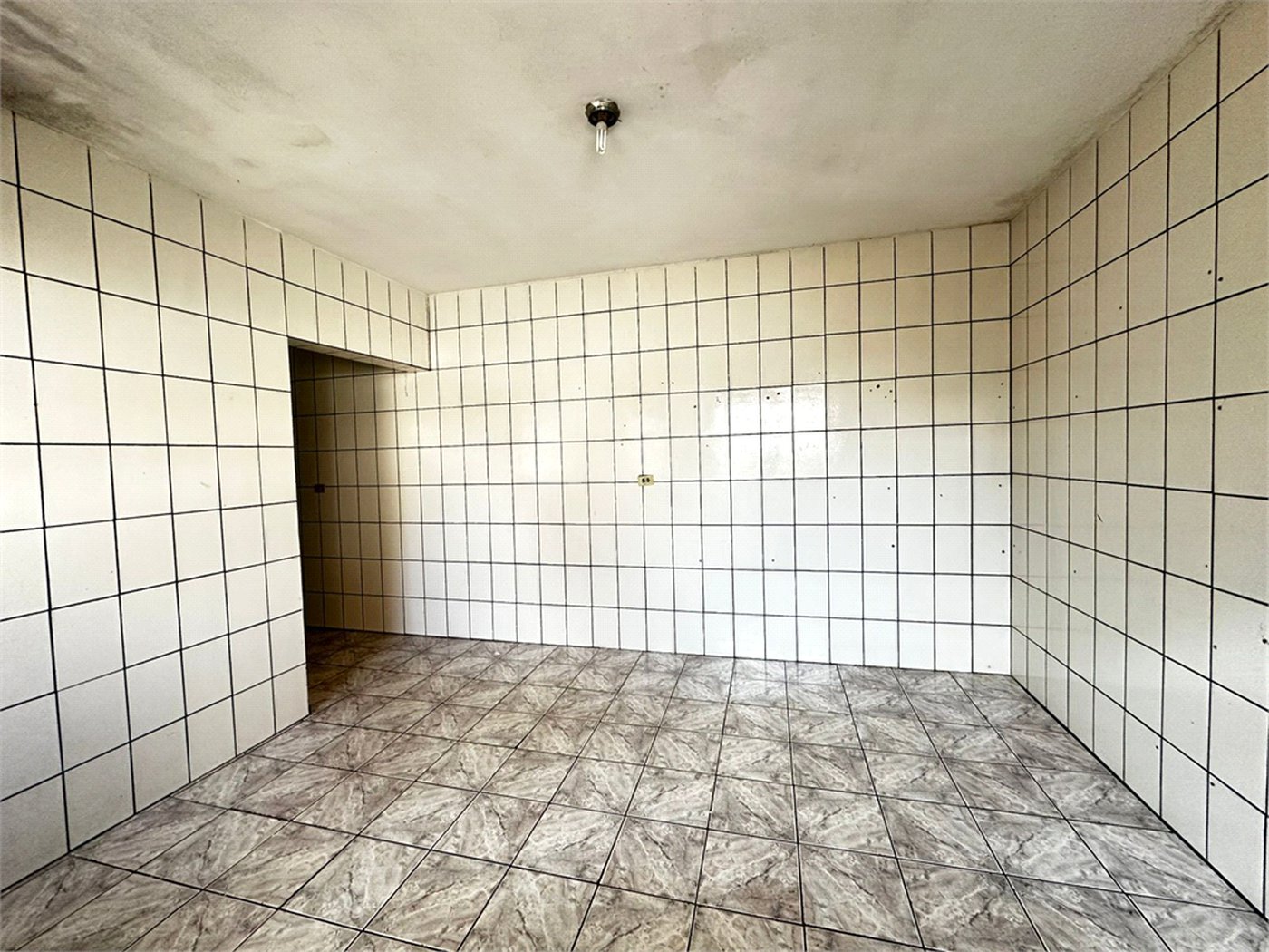 Casa à venda com 4 quartos em Jardim Casa Branca, Suzano, SP