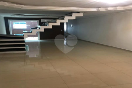 Sobrado à venda com 3 suítes em Vila Haro, Sorocaba, SP