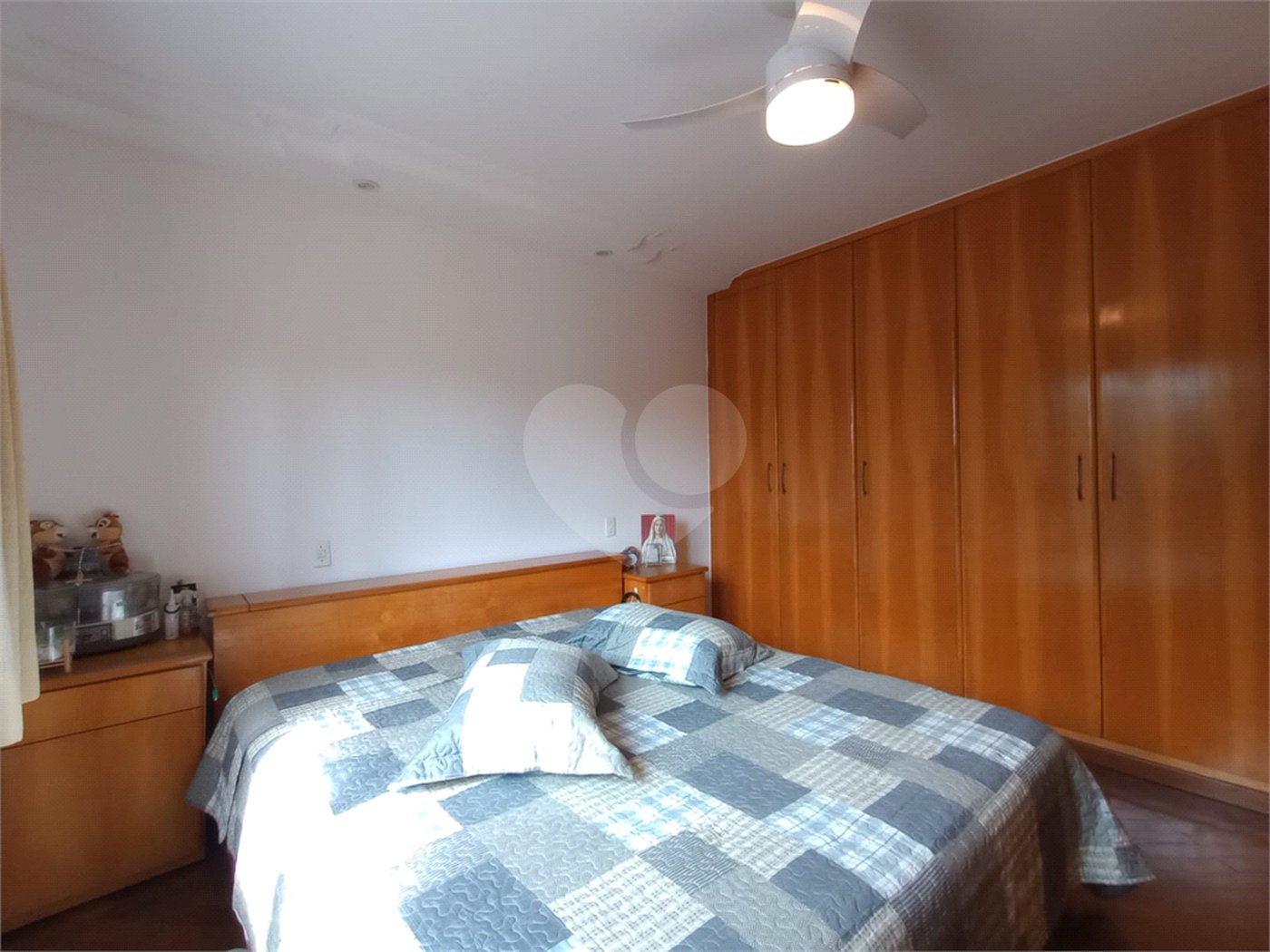 Sobrado à venda com 4 quartos, sendo 1 suíte,  em Jardim Prudência, São Paulo, SP