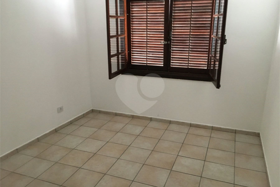 Sobrado à venda com 3 quartos em Parque Novo Mundo, São Paulo, SP