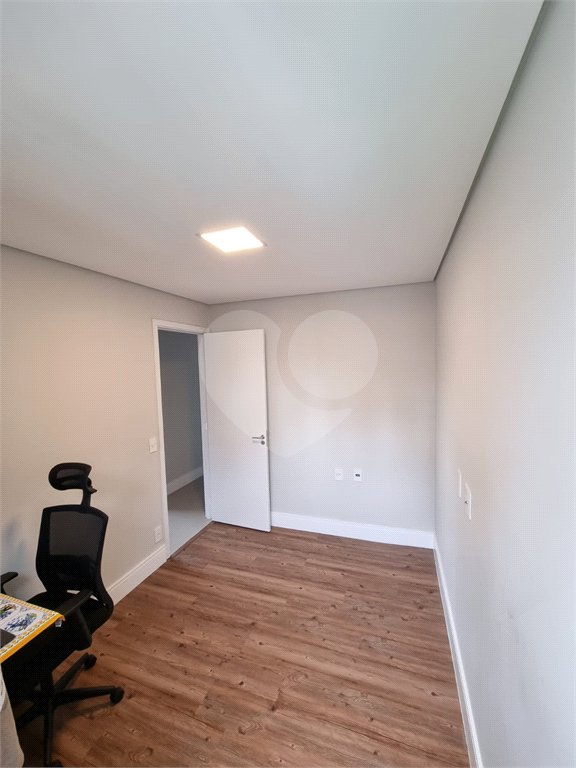 Apartamento à venda com 3 quartos, sendo 1 suíte,  em Ferreira, São Paulo, SP