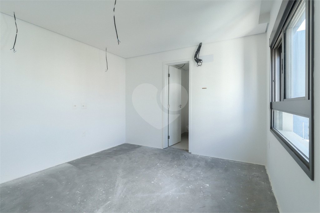 Apartamento à venda com 3 quartos, sendo 2 suítes,  em Brooklin, São Paulo, SP