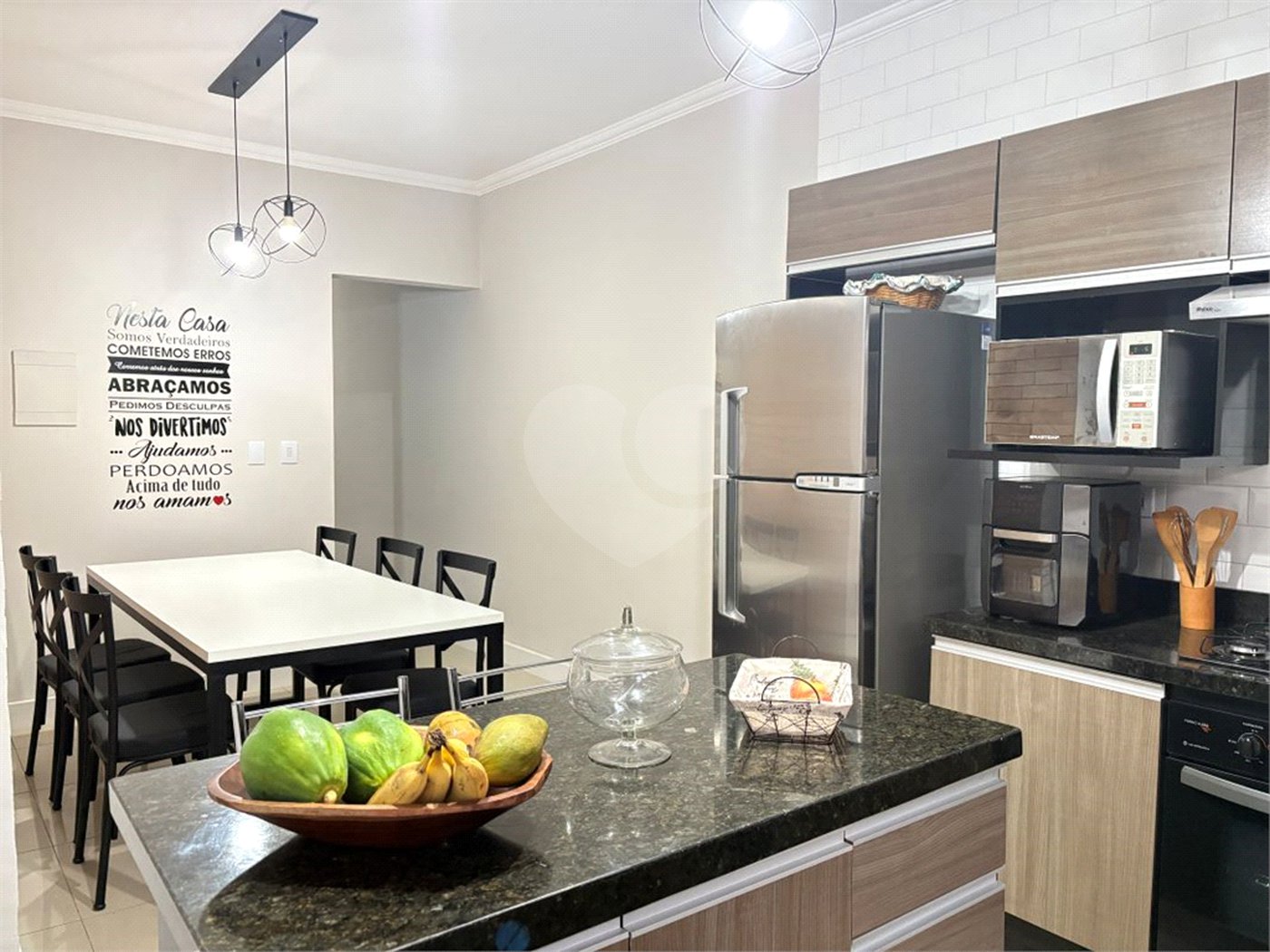 Casa à venda com 3 quartos, sendo 1 suíte,  em Vila Suissa, Mogi das Cruzes, SP