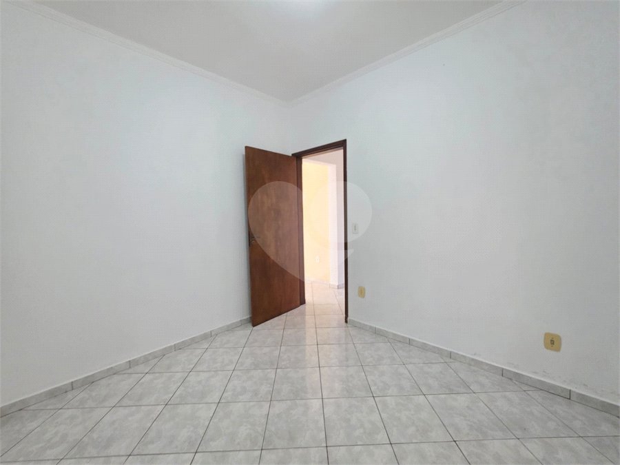 Casa à venda com 3 quartos, sendo 2 suítes, em Jardim Santo Antônio, Valinhos, SP
