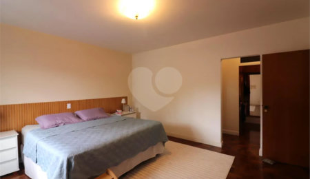 Sobrado à venda com 3 quartos, sendo 1 suíte, em Assunção, São Bernardo do Campo, SP