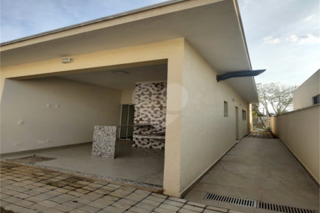 Casa à venda com 3 quartos, sendo 1 suíte,  no condomínio Atibaia Park 1, Atibaia - SP