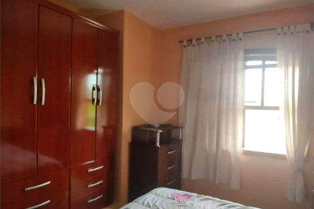 Sobrado à venda com 3 quartos, sendo 1 suíte,  em Jardim Ester, São Paulo, SP