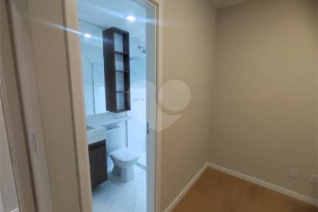 Apartamento à venda com 3 quartos, sendo 2 suítes,  em Jardim Arpoador, São Paulo, SP
