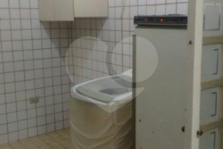 Sobrado à venda com 4 quartos, sendo 1 suíte, em Campo Belo, São Paulo, SP