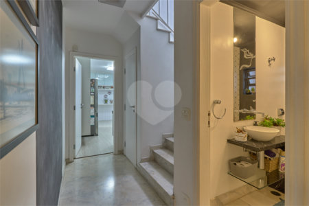 Casa à venda com 4 quartos, sendo 2 suítes, em Brooklin, São Paulo, SP