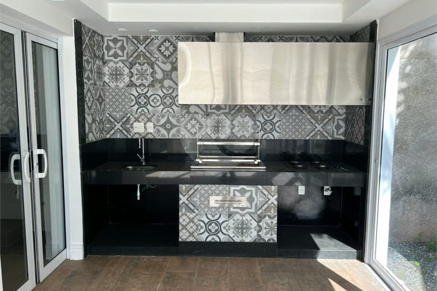 Casa à venda com 4 quartos, sendo 2 suítes, no condomínio Residencial Floresta, São Paulo - SP