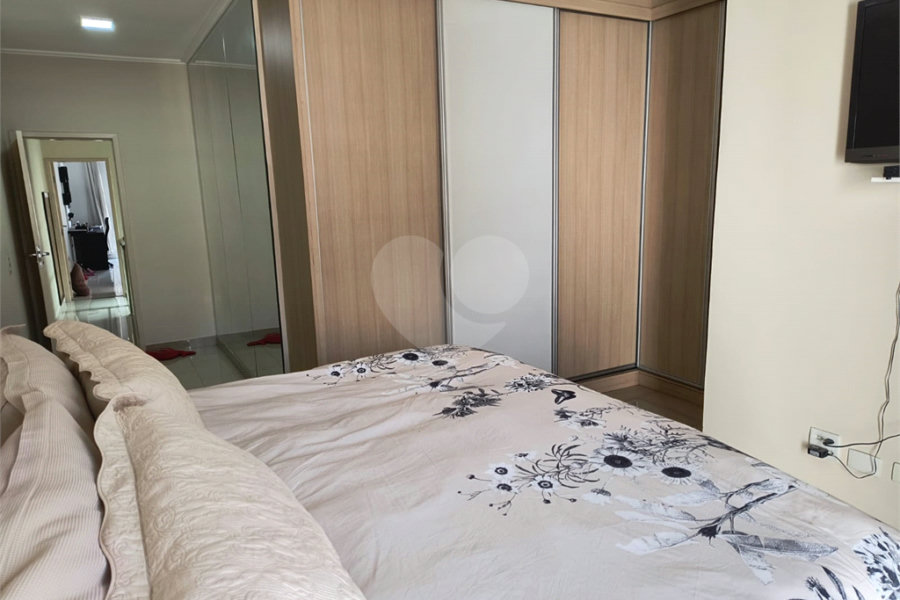 Sobrado à venda com 3 suítes em Vila Guilherme, São Paulo, SP