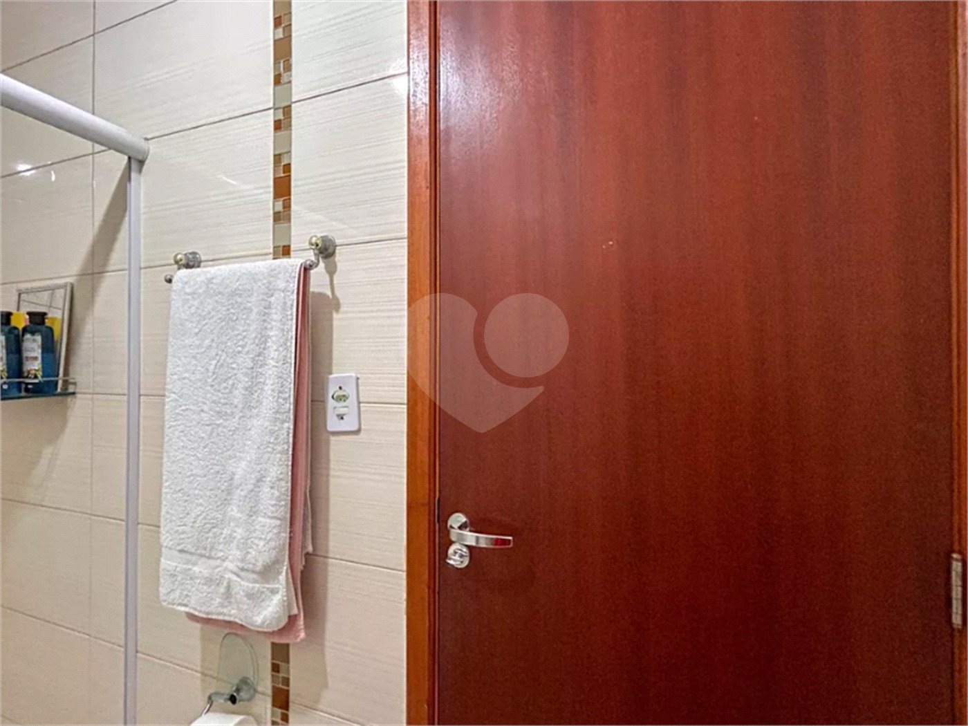 Sobrado à venda com 3 quartos, sendo 1 suíte, em Vila Mangalot, São Paulo, SP
