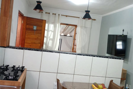 Casa à venda com 2 quartos, sendo 1 suíte,  em Jardim Cambuci, Mogi das Cruzes, SP