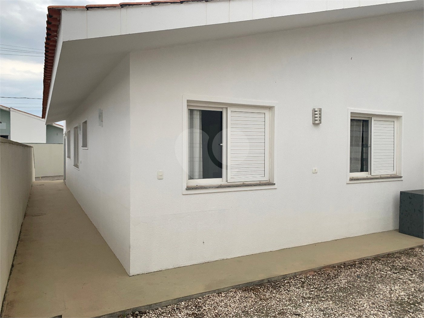 Casa à venda com 3 quartos, sendo 1 suíte, no condomínio Marf Iii- Fase III, Bom Jesus dos Perdões - SP
