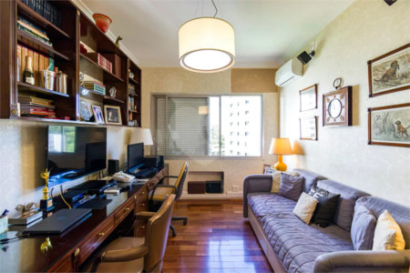 Apartamento à venda com 4 quartos, sendo 2 suítes, em Real Parque, São Paulo, SP