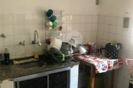 Casa térrea no Maria Stella Fagá .