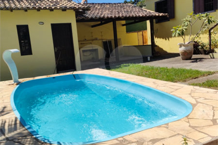Casa à venda com 4 quartos, sendo 1 suíte, em Praia Rasa, Armação dos Búzios, RJ
