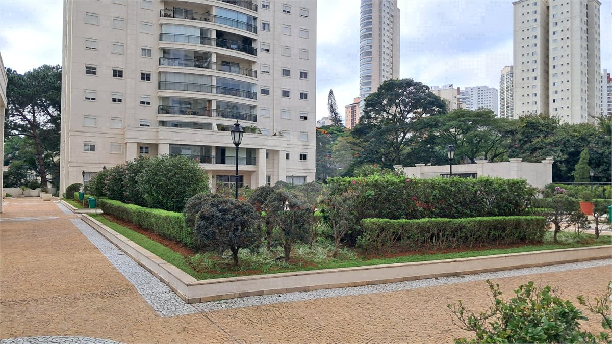 Apartamento à venda com 3 quartos, sendo 2 suítes, em Jardim Marajoara, São Paulo, SP