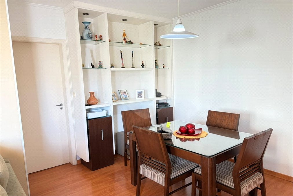 Apartamento à venda com 3 quartos, sendo 1 suíte, em Vila Paulista, São Paulo, SP