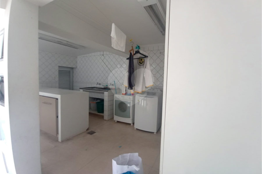 Sobrado à venda com 5 suítes em Santana, São Paulo, SP