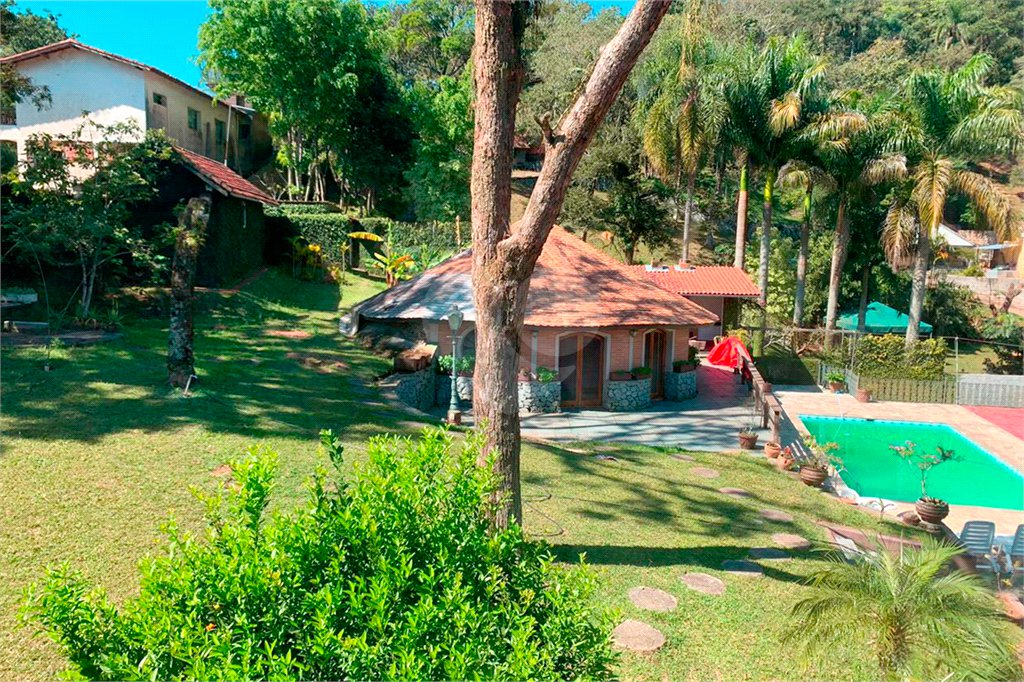Casa à venda com 4 suítes em Parque Petrópolis, Mairiporã, SP