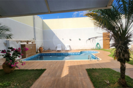 Casa à venda com 3 quartos, sendo 1 suíte,  em Cidade Jardim, Araraquara, SP