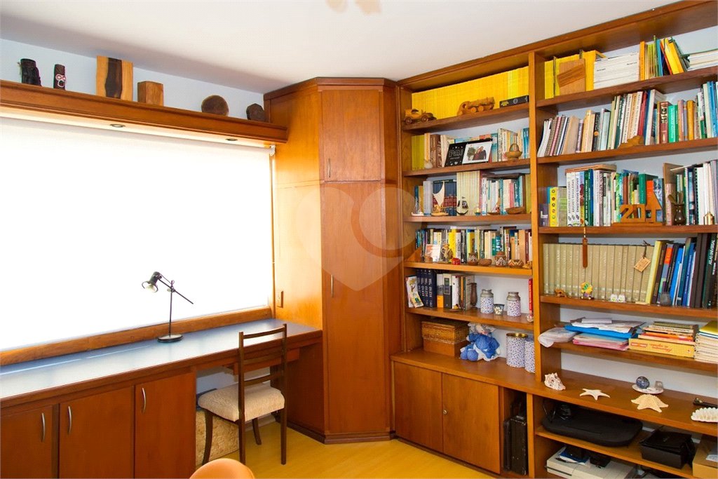 Casa à venda com 4 quartos, sendo 1 suíte, no Centro, Atibaia, SP