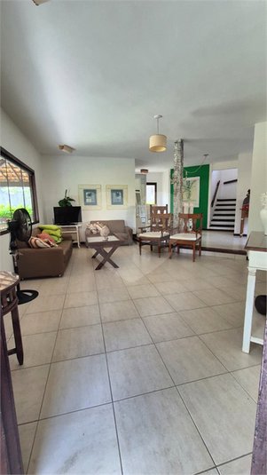 Casa à venda com 5 quartos, sendo 4 suítes,  em Geribá, Armação dos Búzios, RJ