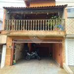 Sobrado à venda com 4 quartos, sendo 1 suíte, em Santo Antônio, Osasco, SP