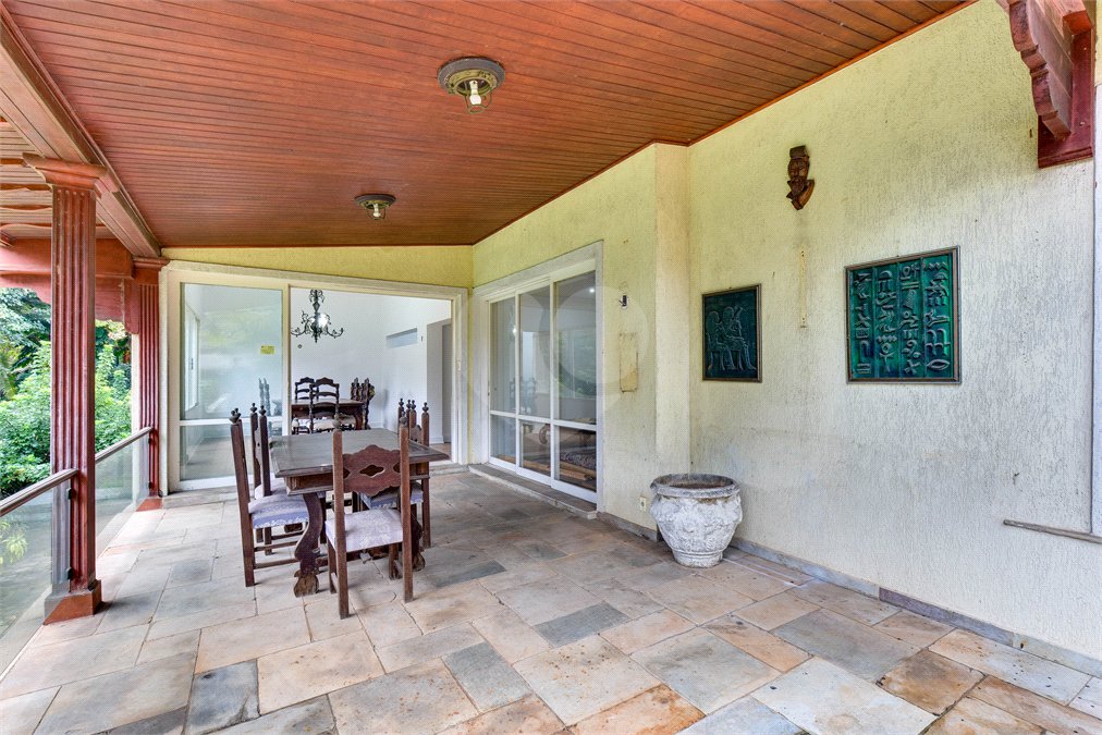 Casa à venda com 5 suítes no condomínio Chácara Flora, São Paulo - SP