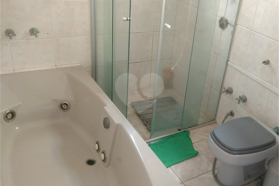 Sobrado à venda com 4 quartos, sendo 2 suítes, em Tremembé, São Paulo, SP